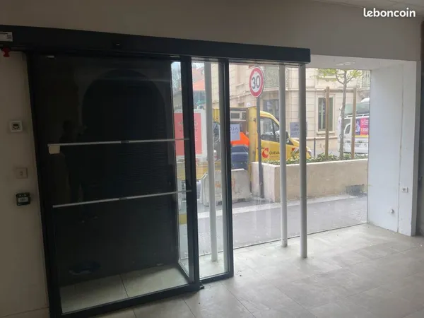 Local commercial à louer - valence centre