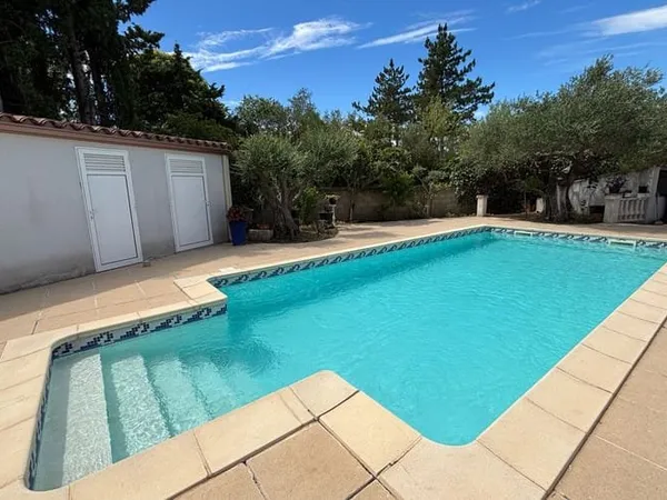 Maison 6 pièces 337 m²