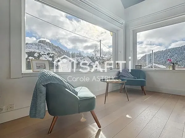 Maison 14 pièces 280 m²