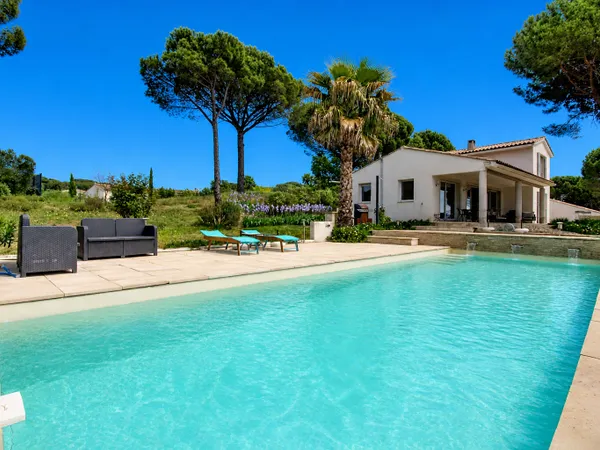 A VENDRE EN EXCLUSITIVE - Maison Vidauban 5 pièces 126 m2- Studio 36m2 - Piscine- Garage