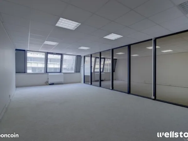 Bureau 47 m²