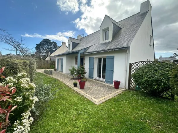 LE TOUT A PIED POUR CETTE MAISON DE 4 CHAMBRES