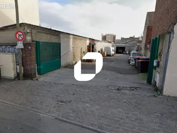 Local industriel 280 m²