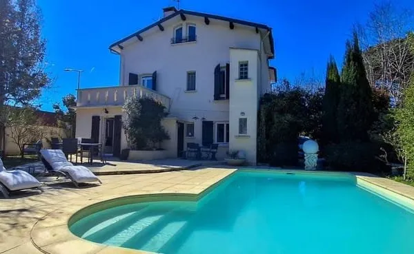 Maison de ville 9 pièces 210 m²