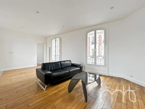 BOIS-COLOMBES GAMBETTA - 2 PIECES EN PARFAIT ETAT PLEIN SUD
