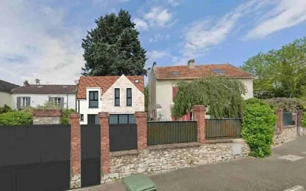 Terrain à bâtir de 205 m² à NOISY-LE-ROI (78)