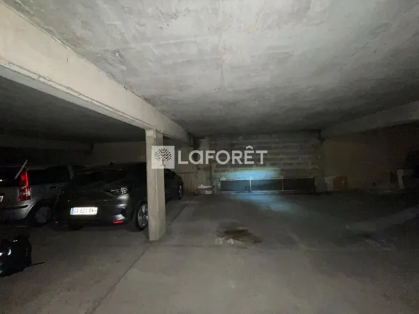 Parking 10 m²