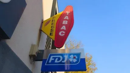Local commercial 300 m²