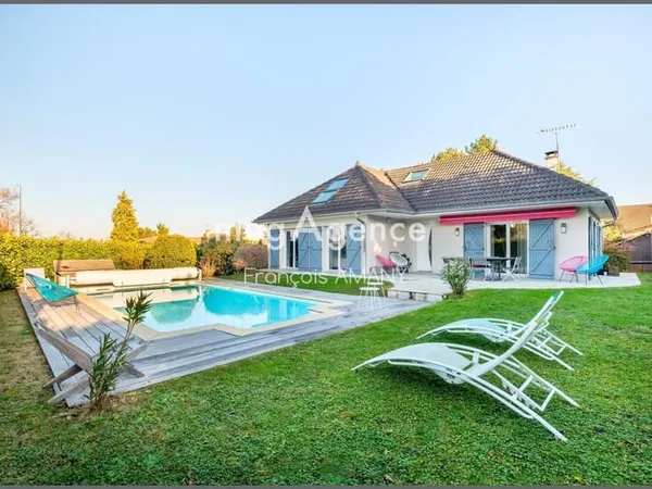 Maison Dommartin 6 pièce(s) 133 m2 sur parcelle de 740 M².