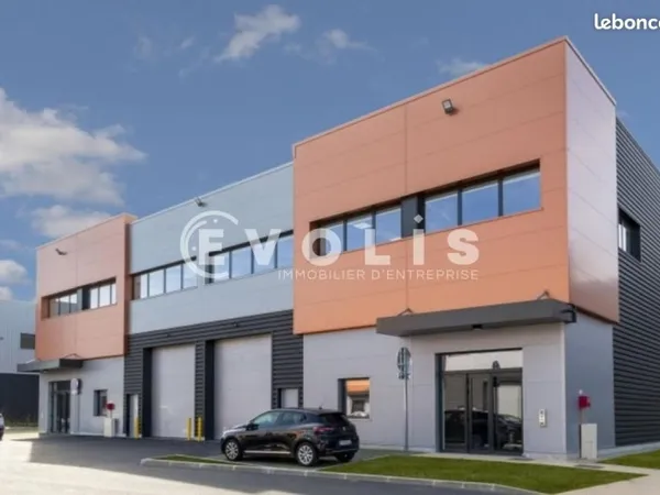 Local d'activité 1 084 m²