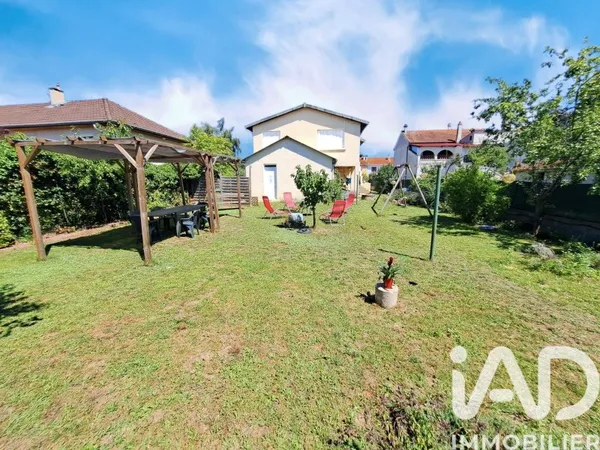 Maison 14 pièces 310 m²