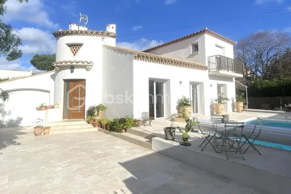 Maison 7 pièces 210 m²