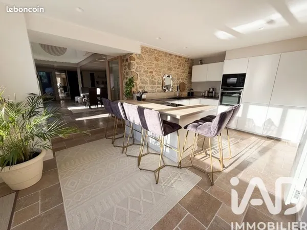 Longère 6 pièces 182 m²