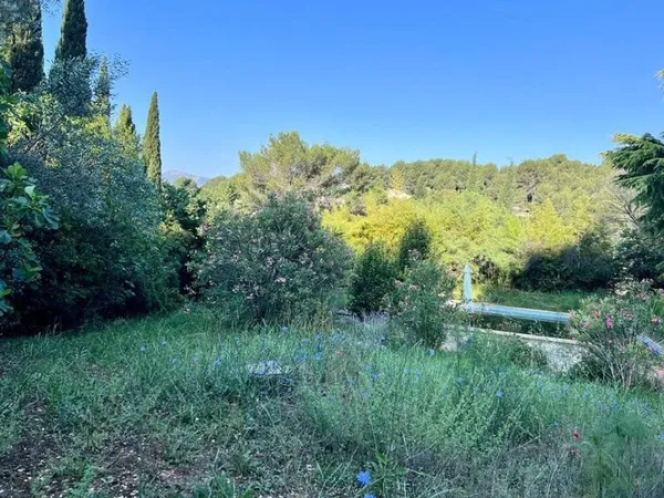 Terrain 1780 m²