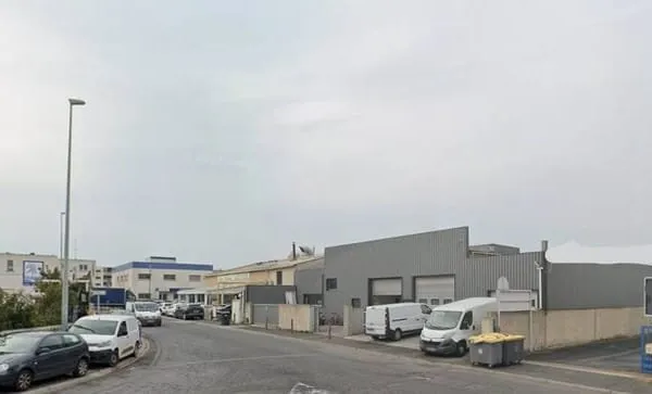 Local d'activité 115 m²