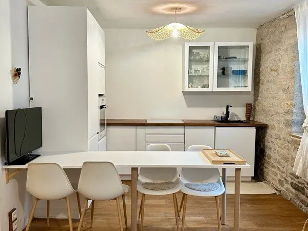 T2 meublé avec terrasse - toutes charges comprises