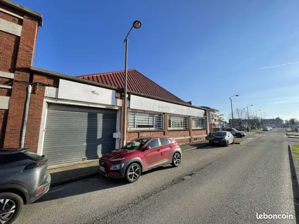 Local d'activité 740 m²