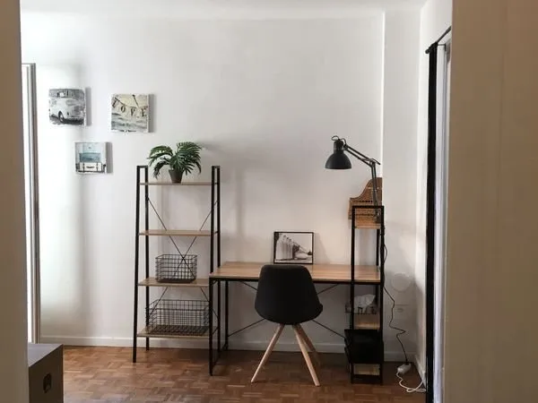 Studio meublé 24m2, tout équipé, Grenoble centre arrêt Tram Chavant