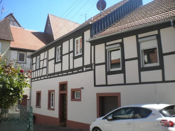 WISSEMBOURG CENTRE CALME Maison + dépendance rénovée-espaces