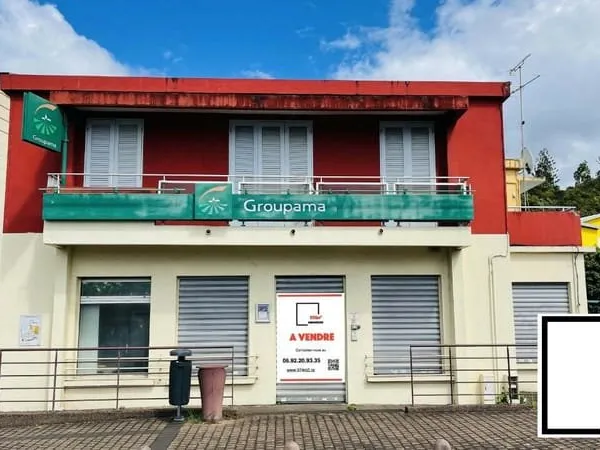 PROCHE DE LA MAIRIE