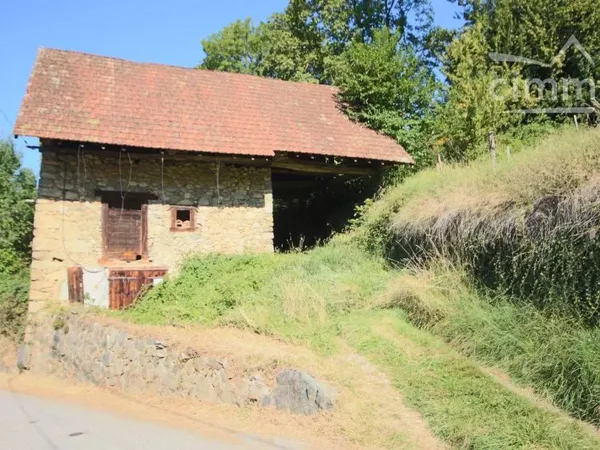 VENTE GRESIVAUDAN  38190 SAINTE AGNES : GRANGE AVEC PARCELLE DE TERRAIN