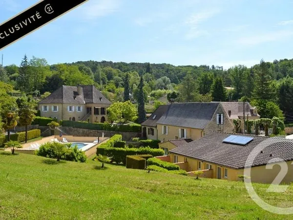 Maison 22 pièces 516 m²