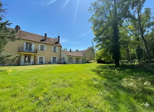 Propriété 11 pièces 348 m²