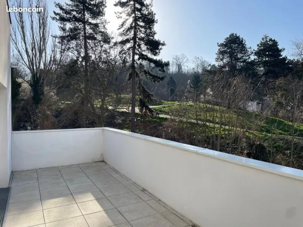 Chambre à louer dans appartement 60 m2