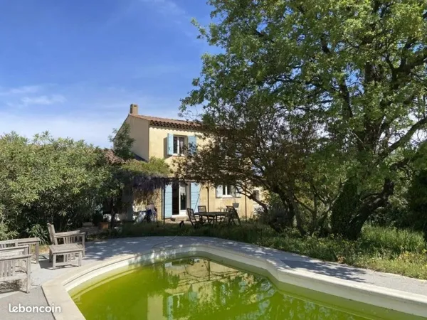 Villa 6 pièces 146 m²