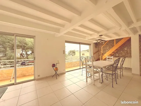 Maison 5 pièces 220 m²