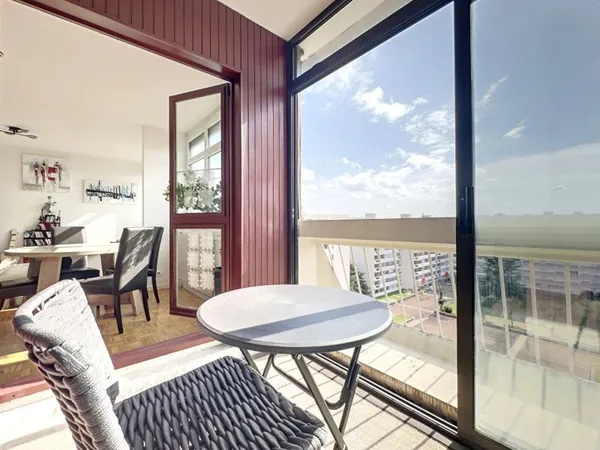 Appartement Lyon 4 pièces 83.5 m2 Dernier étage