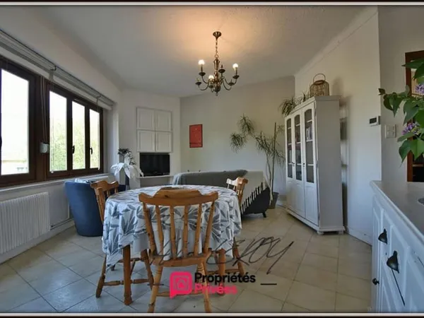 Maison de ville fonctionnelle, proche de toutes commodités
