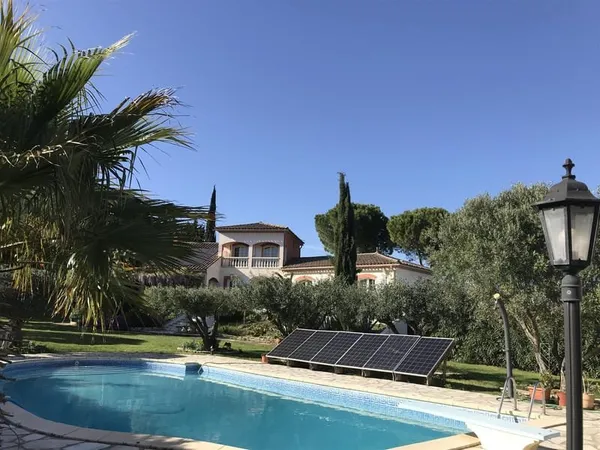 Superbe Villa 230m2 avec Piscine , Situation Idéale à Carcassonne sur 2600m2