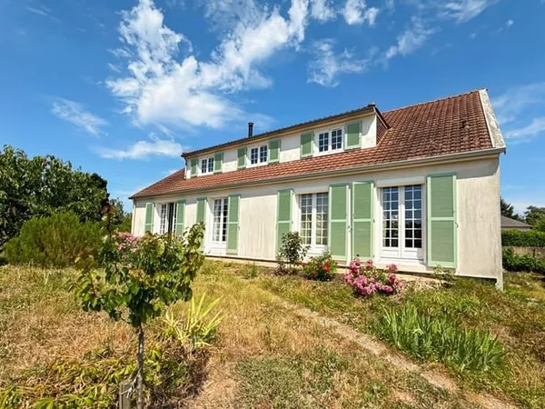 Maison 5 pièces 210 m²