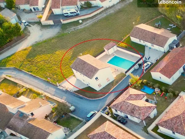 Villa t5 avec piscine