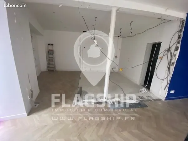 Boutique 85 m² MONTREUIL