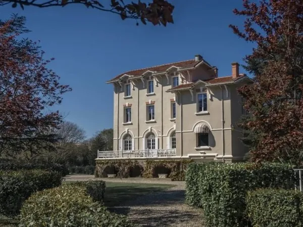 CHATEAU MANOIR BASTIDE A VENDRE SECTEUR CARCASSONNE, LANGUEDOC ROUSSILLON, SUD DE LA FRANCE