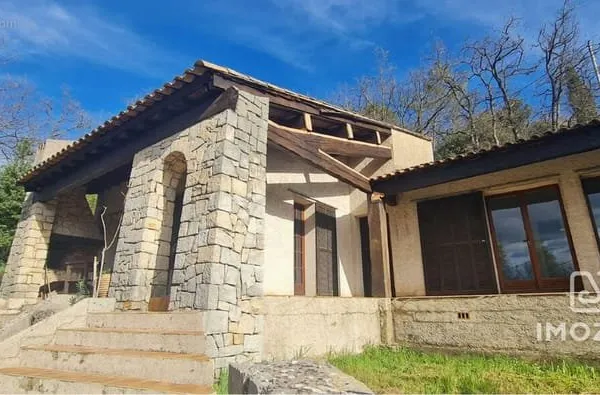 MAISON T4 - 115M2-1099m2 de terrain