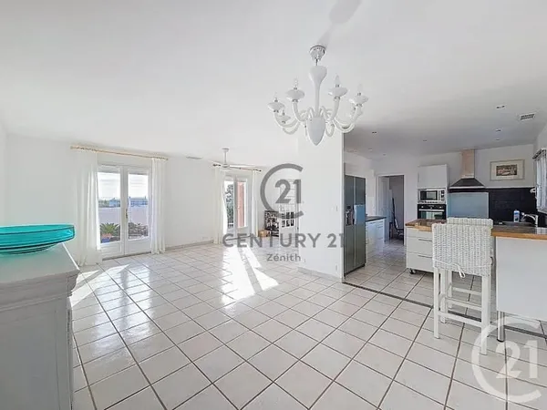 Villa 4 pièces 100 m²