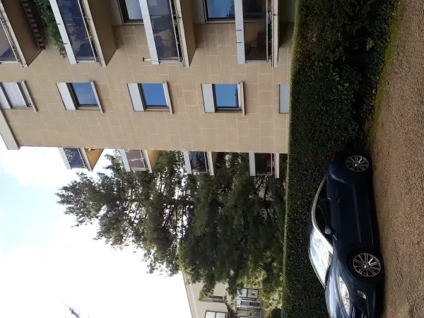 Loue parking extérieur