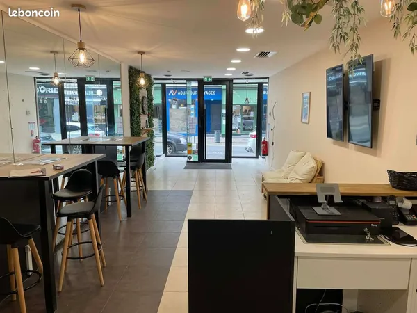 Local à usage commercial de 110 m² situé en hyper centre de Saint-Omer