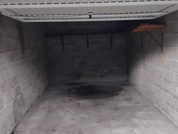 Garage à louer