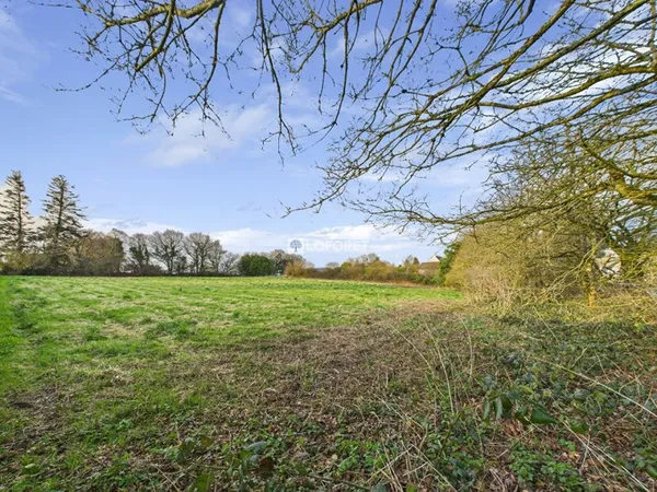 Terrain 2273 m²