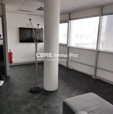 Bureaux 75 m²