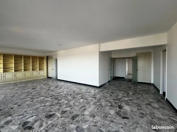 Appartement 4 pièces 161 m²