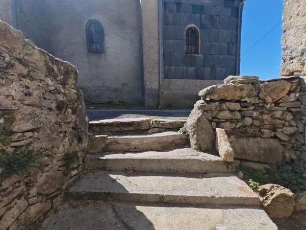 Maison de charme avec terrain et terrasse