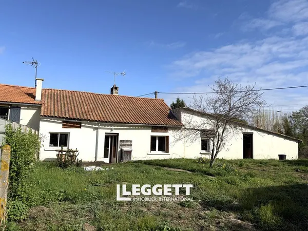 Maison 5 pièce(s), USSON-DU-POITOU