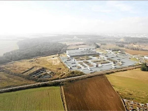 Entrepôt 4050 m²