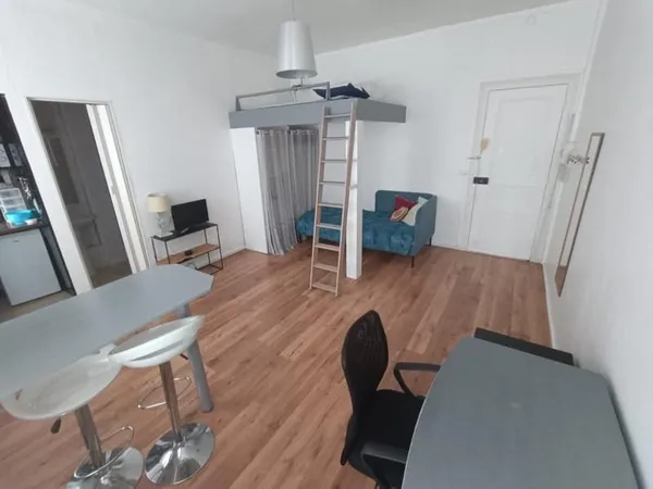 Studio meublé à deux pas de la gare