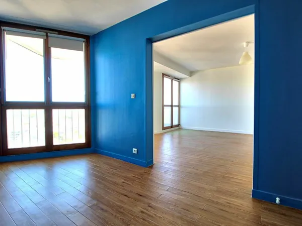 APPARTEMENT DE 108M² - ' RESIDENCE L'EPERON' - QUARTIER COLOMBIER - RENNES